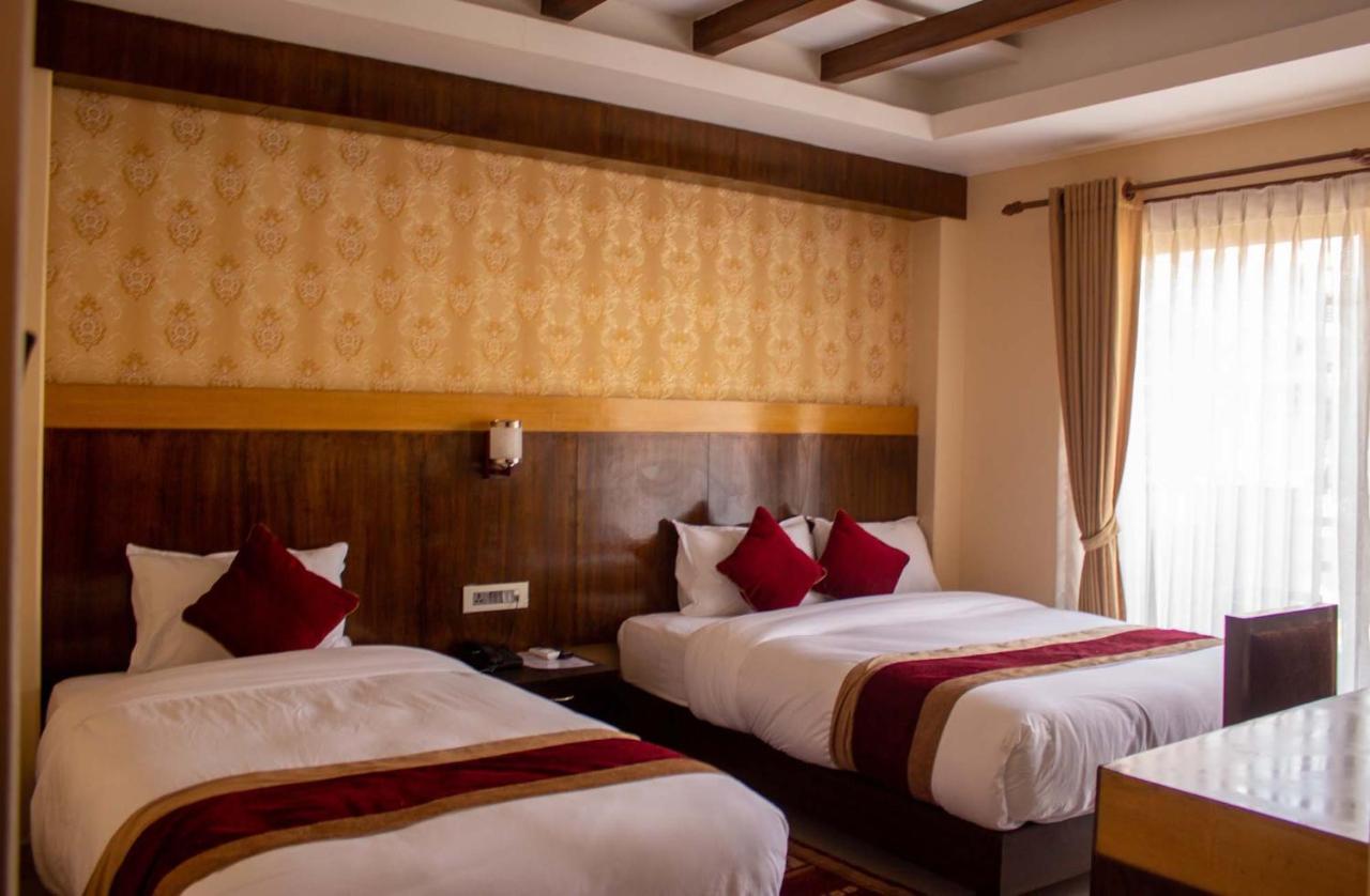 Hotel Silverline Pokhara Exterior photo