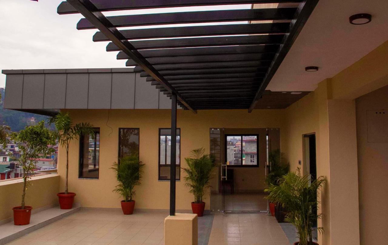 Hotel Silverline Pokhara Exterior photo