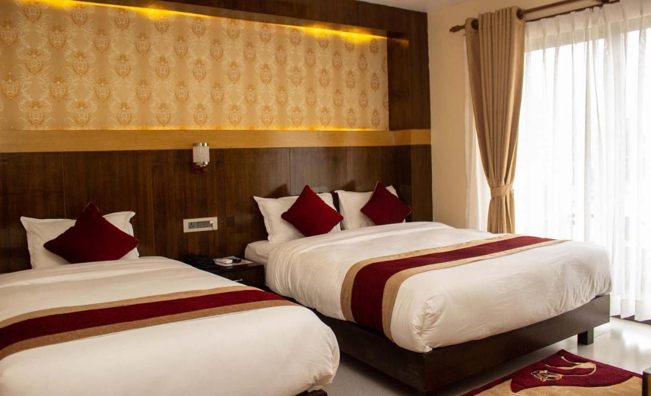 Hotel Silverline Pokhara Exterior photo